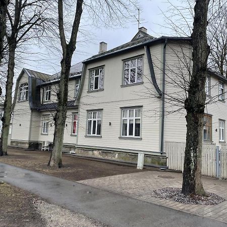 Harbour Apartment Pärnu Esterno foto